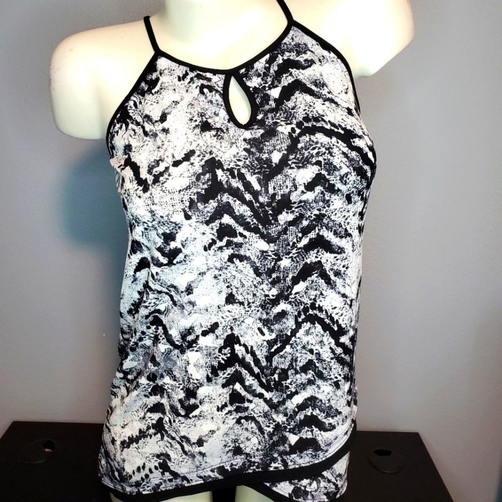 NWT The Limited size XS black/white tank blouse.